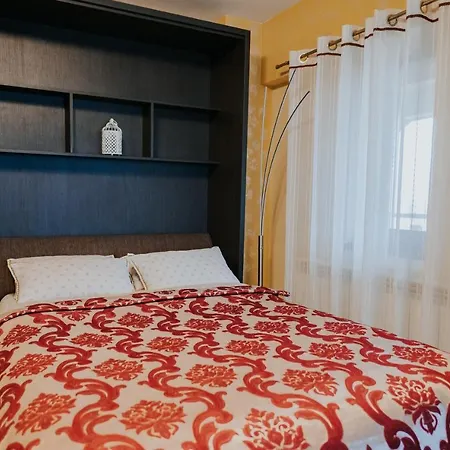 Carla'S Studio Central Palas, Airport Shuttle Iasi Exterior photo