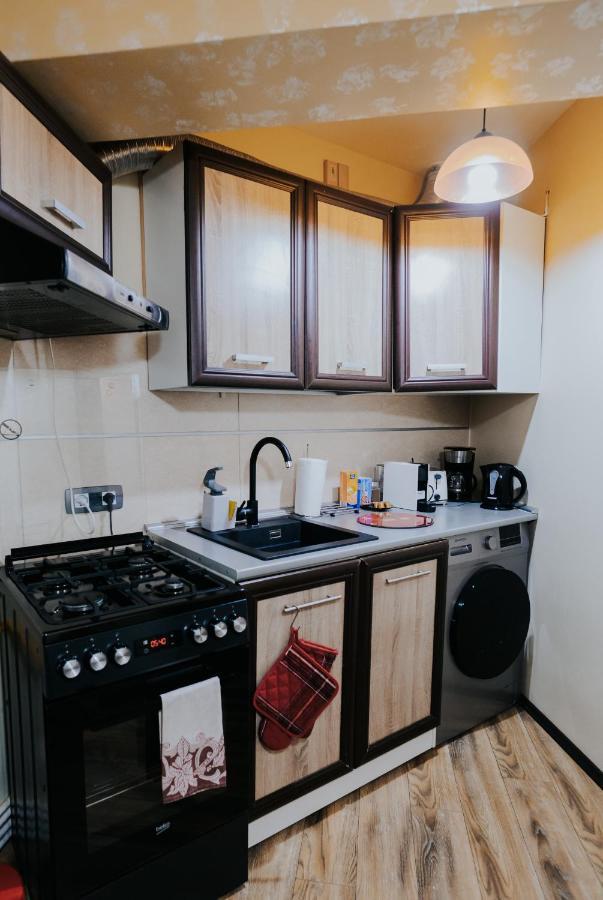 Carla's Palas, Airport Shuttle Apartment Iasi