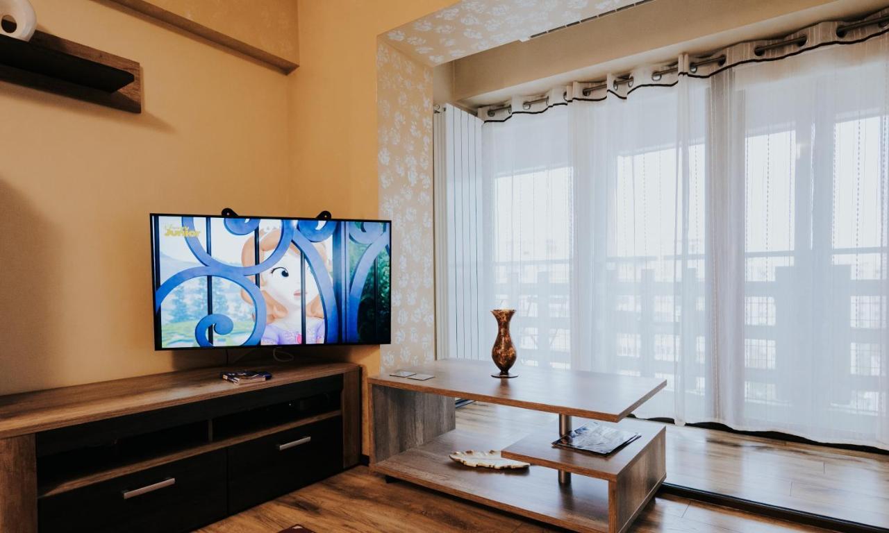 Carla's Palas, Airport Shuttle Apartment Iasi