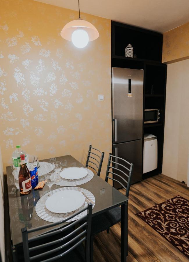 Carla's Palas, Airport Shuttle Apartment Iasi